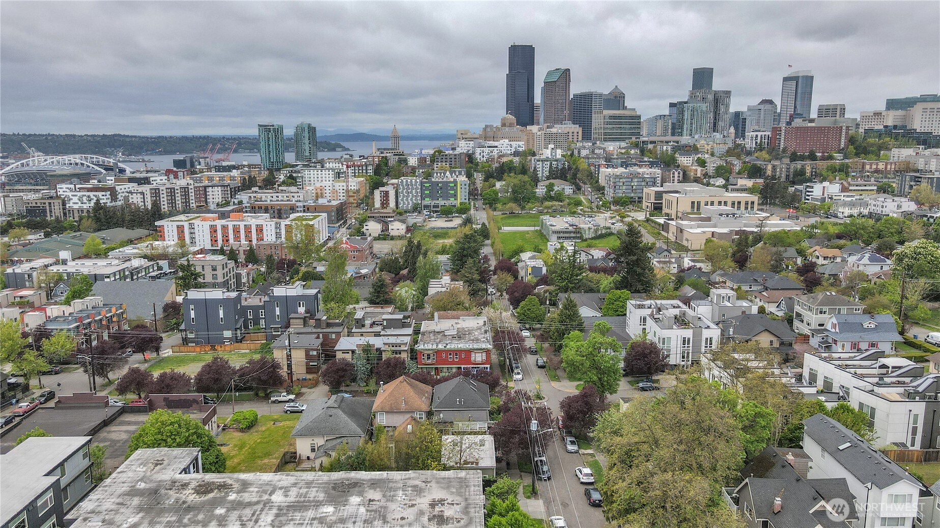 172 16th Avenue , Seattle, WA 98122