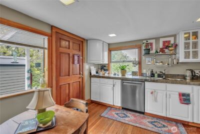172 16th Avenue , Seattle, WA 98122 - Photo 10
