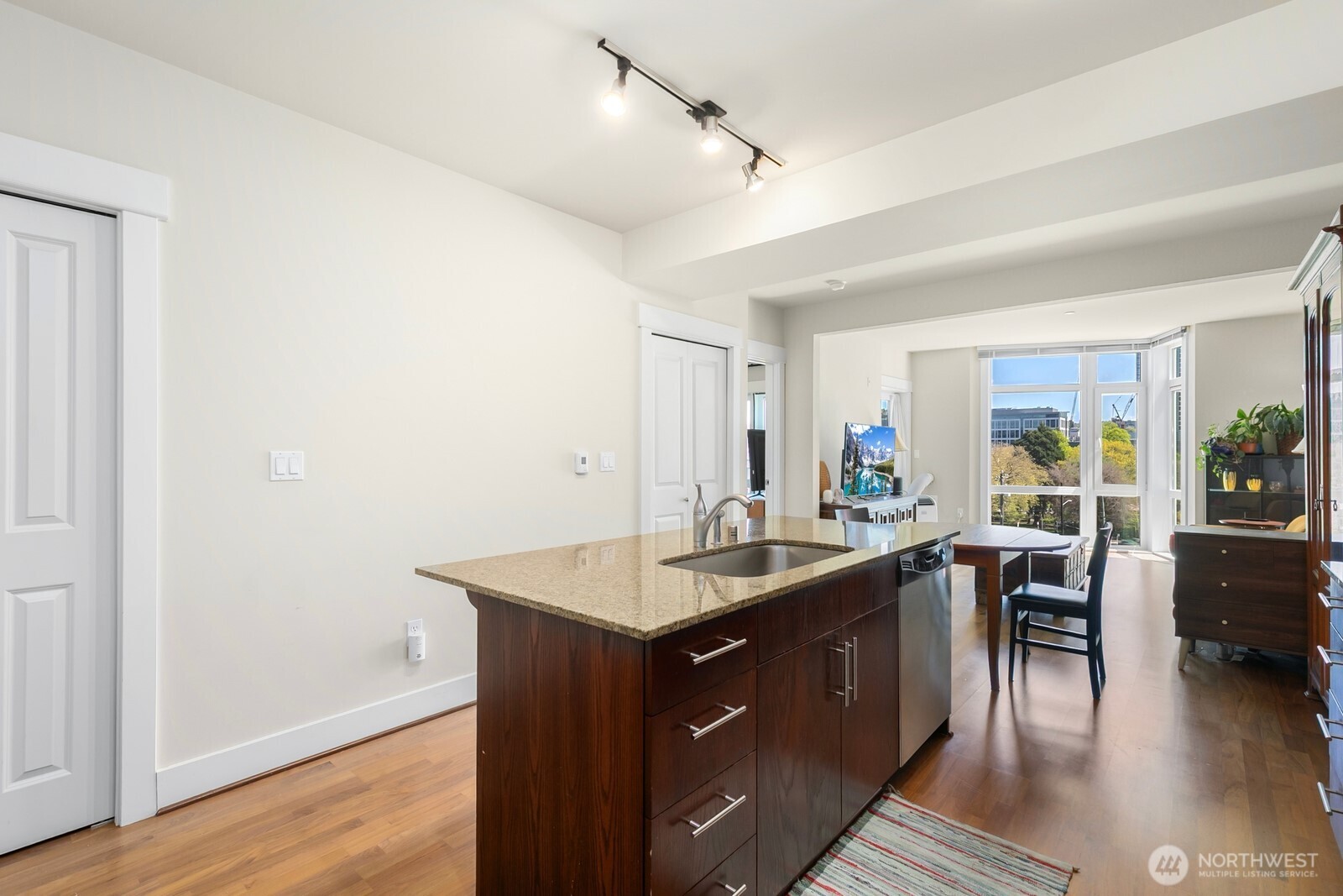 699 John Street #516, Seattle, WA 98109