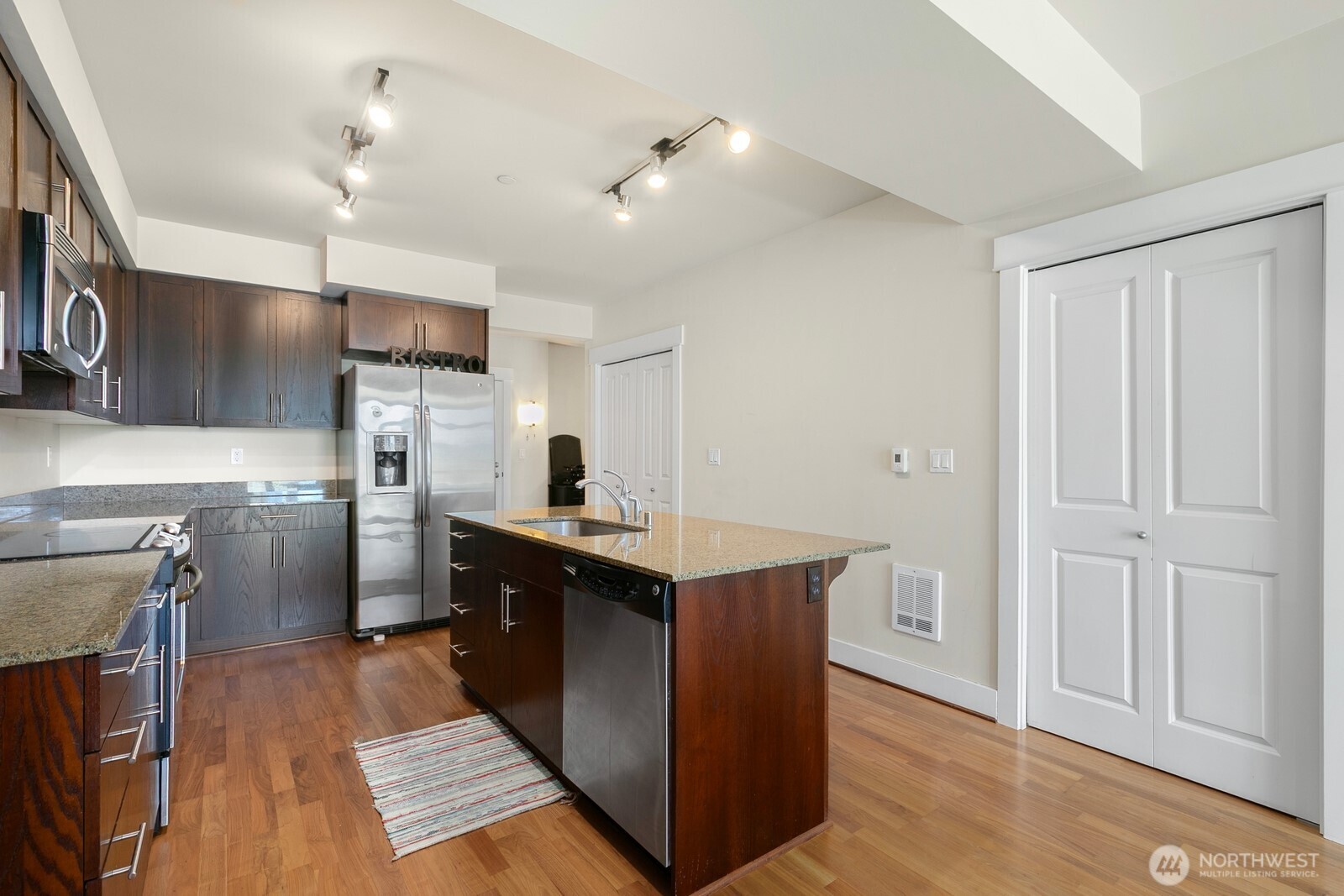 699 John Street #516, Seattle, WA 98109