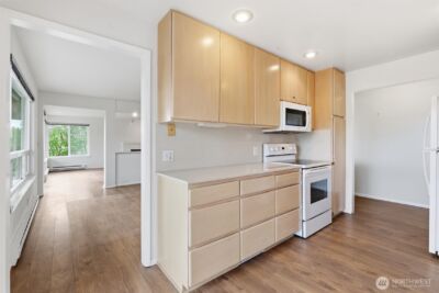 1318 W Barrett Street , Seattle, WA 98119 - Photo 17