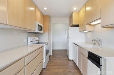 1318 W Barrett Street , Seattle, WA 98119 - Photo 18