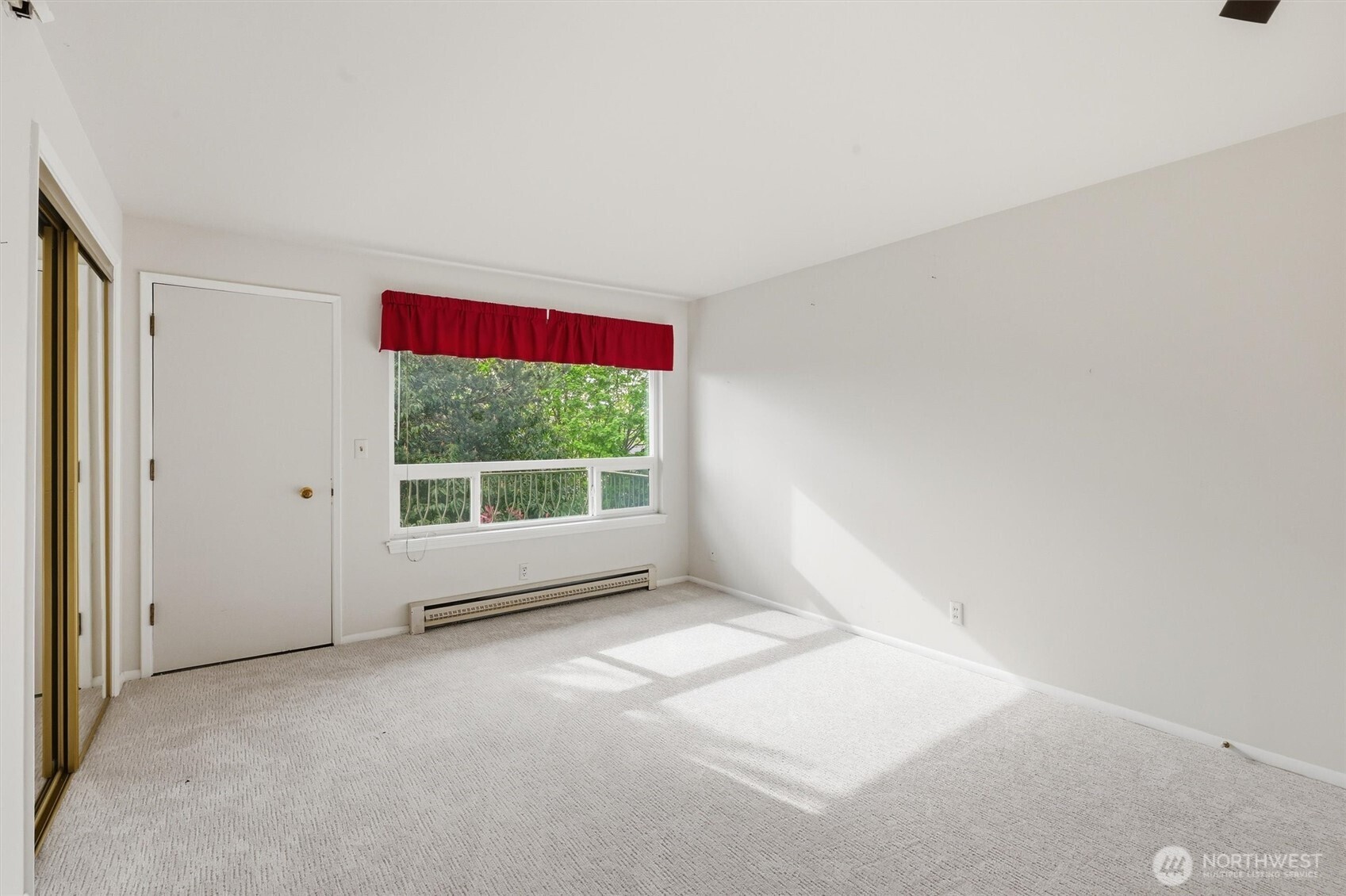 1318 W Barrett Street , Seattle, WA 98119