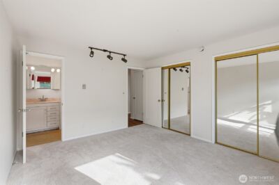 1318 W Barrett Street , Seattle, WA 98119 - Photo 24