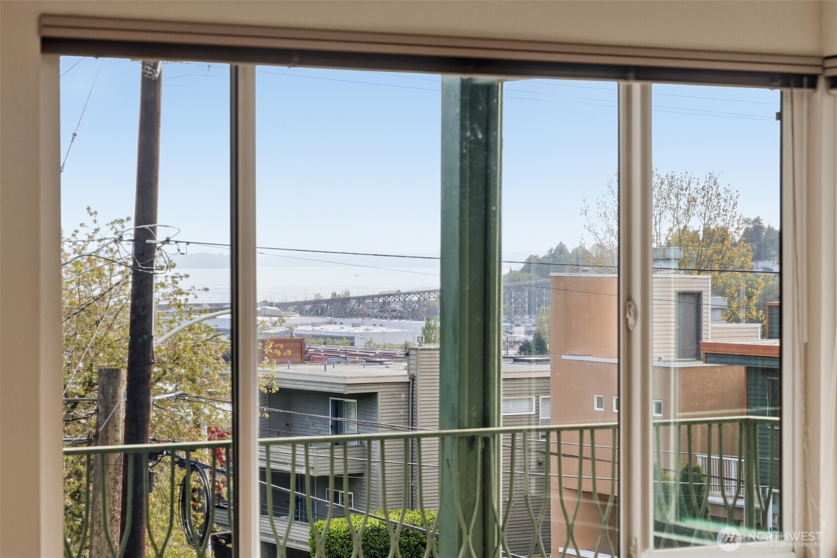 1318 W Barrett Street , Seattle, WA 98119