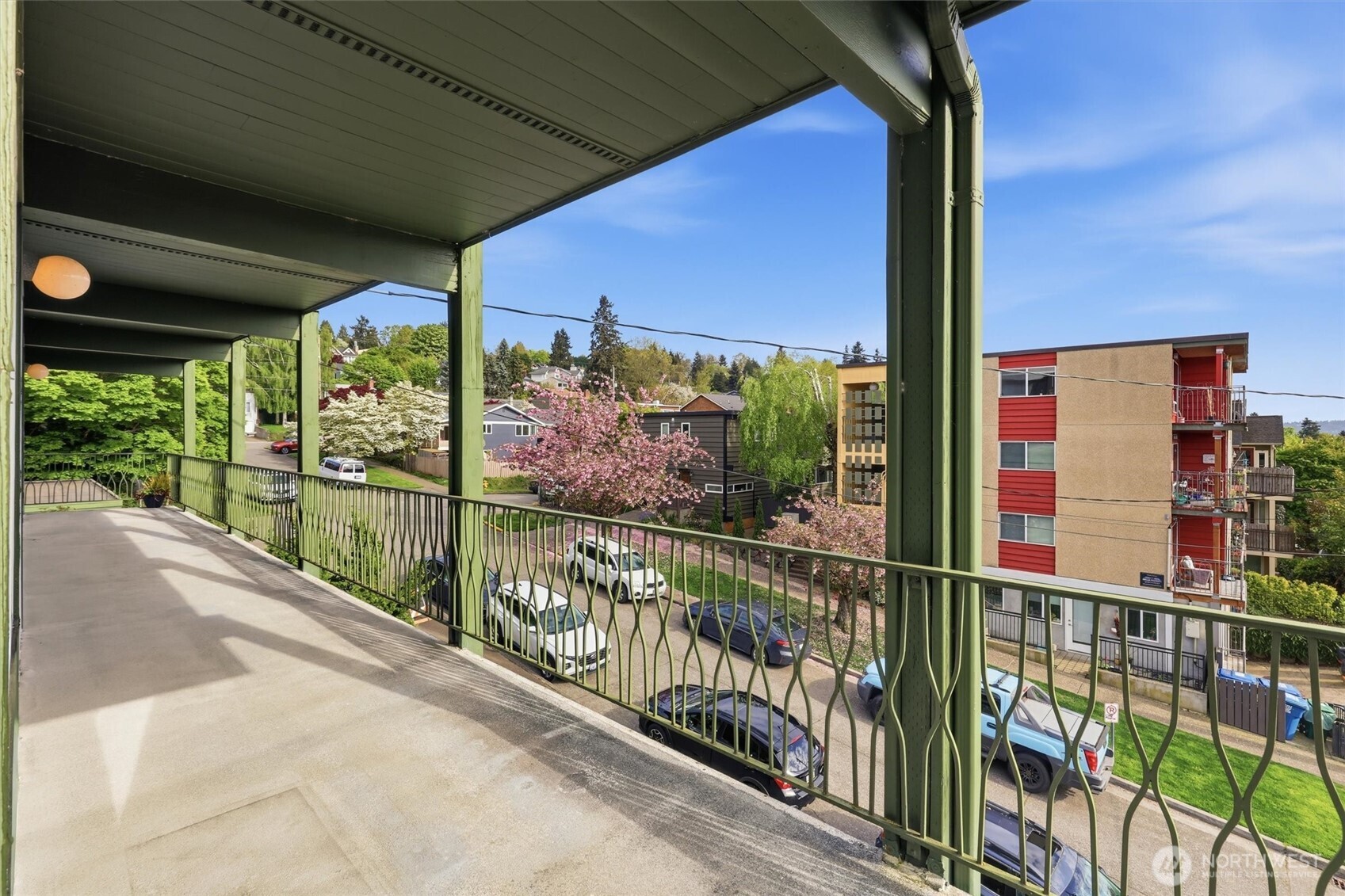 1318 W Barrett Street , Seattle, WA 98119