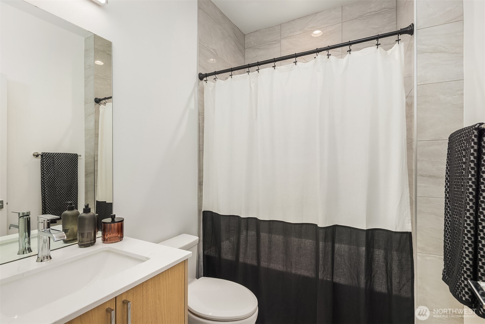 1827 14th Avenue #B, Seattle, WA 98122