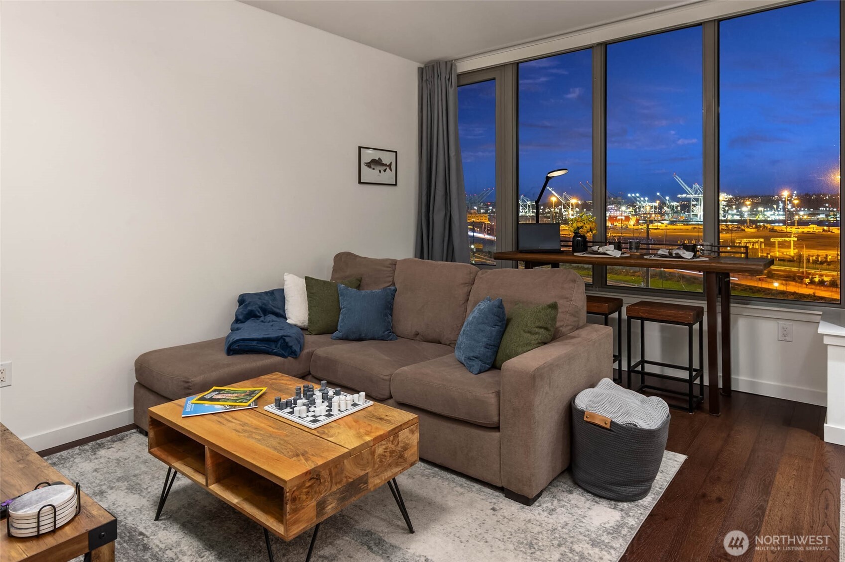 590 1st Avenue S #702, Seattle, WA 98104