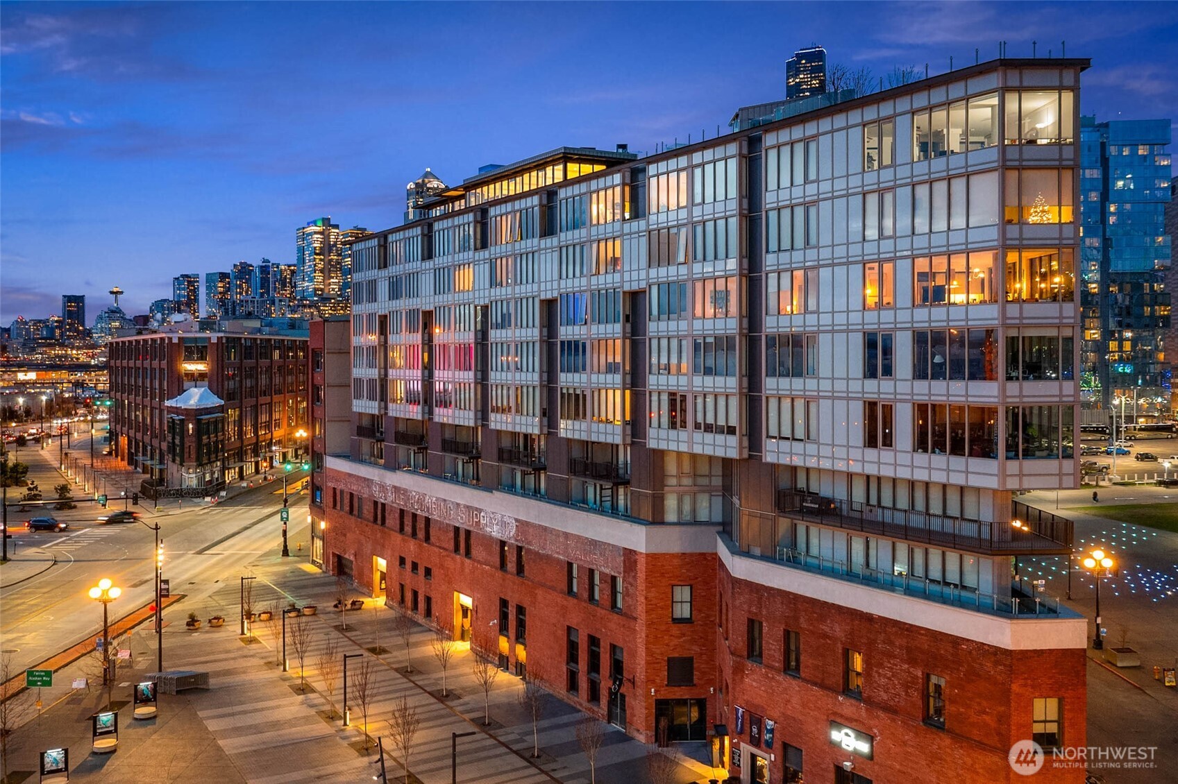590 1st Avenue S #702, Seattle, WA 98104