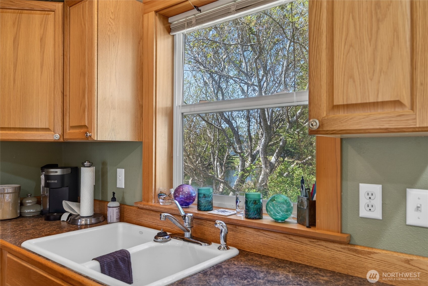 703 353rd Place , Ocean Park, WA 98640