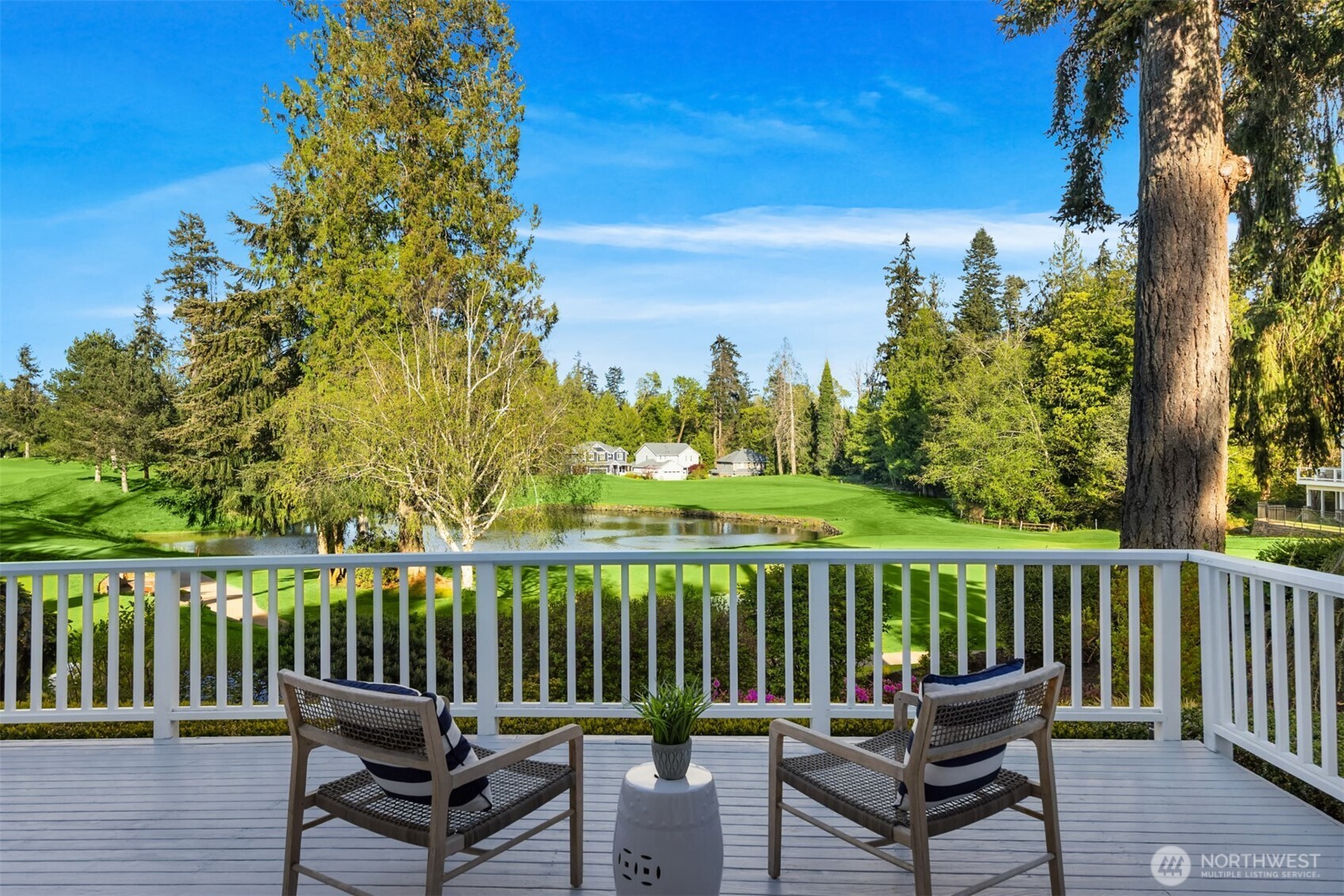 712 Tiffany Meadows Drive NE, Bainbridge Island, WA 98110