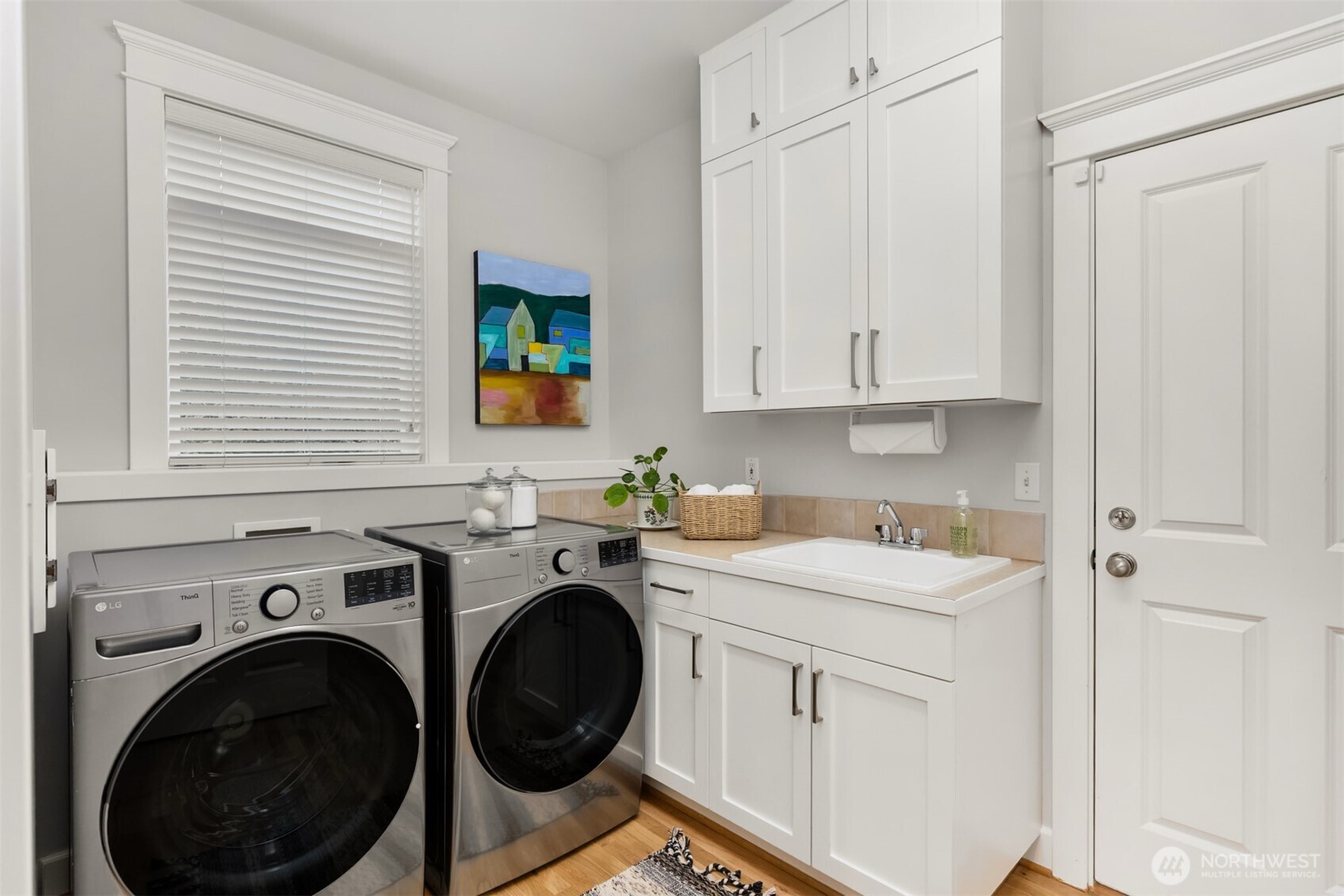 712 Tiffany Meadows Drive NE, Bainbridge Island, WA 98110