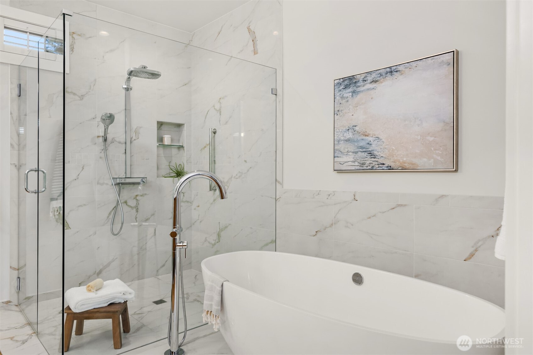 712 Tiffany Meadows Drive NE, Bainbridge Island, WA 98110