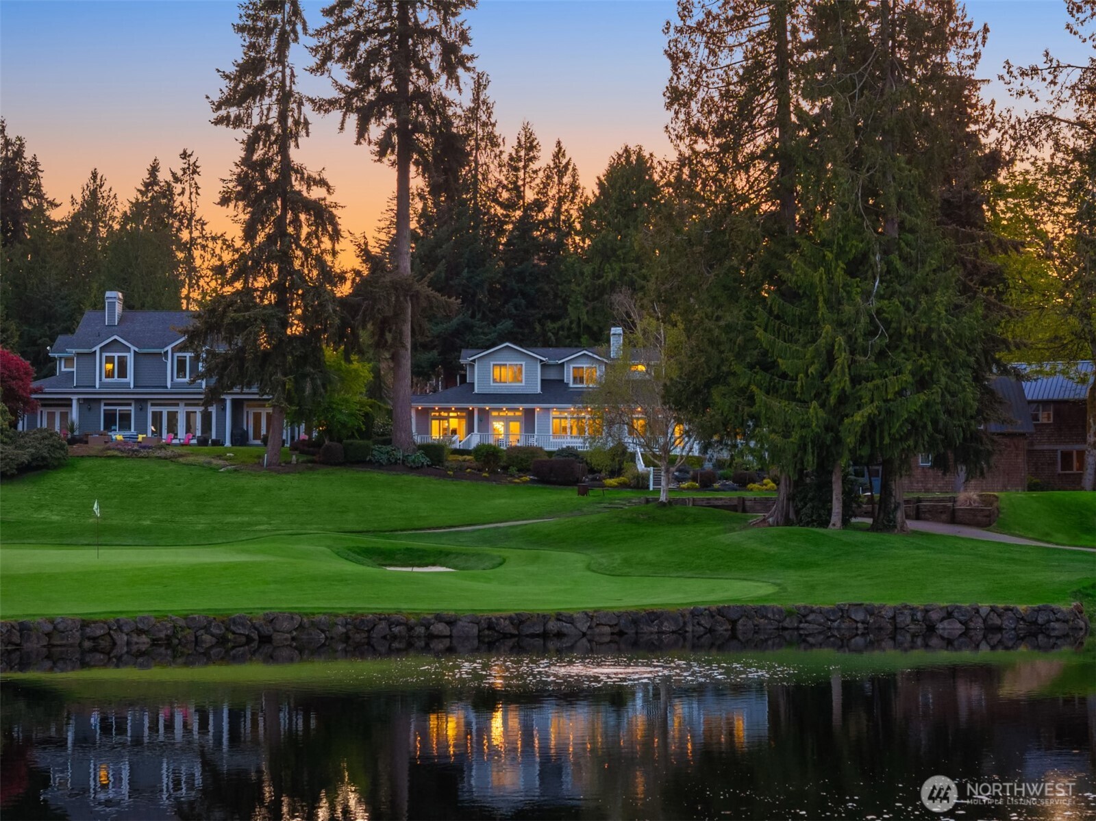 712 Tiffany Meadows Drive NE, Bainbridge Island, WA 98110