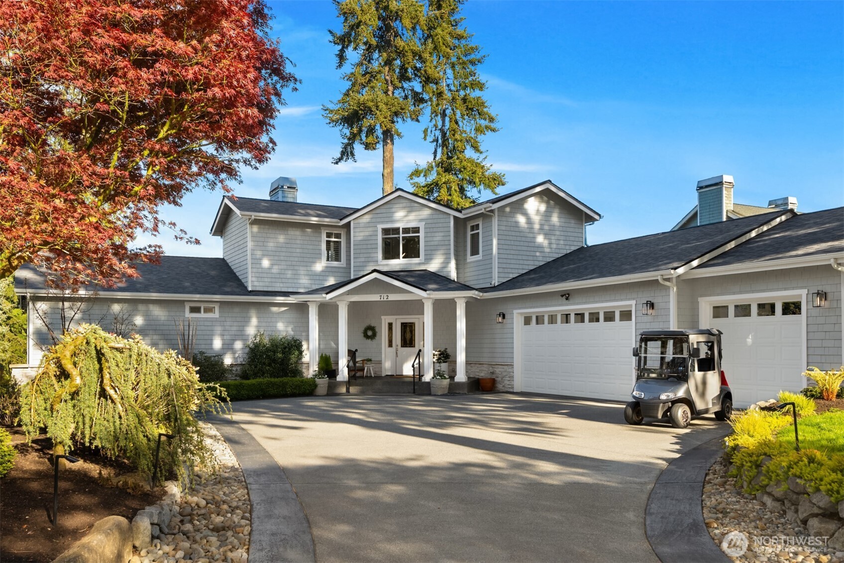 712 Tiffany Meadows Drive NE, Bainbridge Island, WA 98110