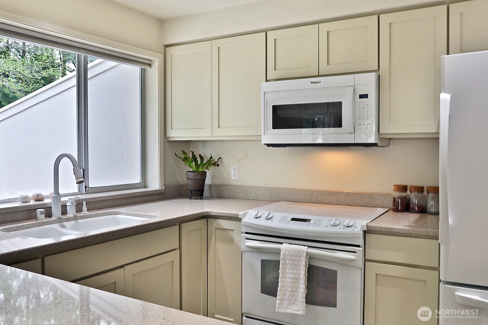 566 Creekside Terrace #201, Langley, WA 98260
