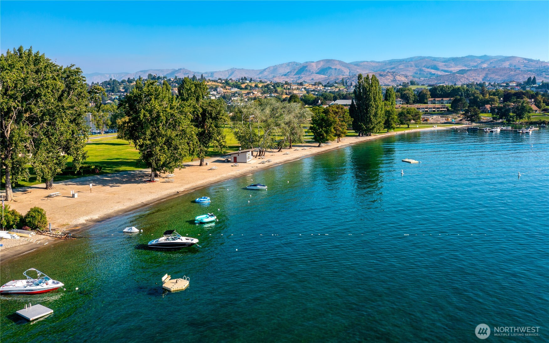 1 Beach 537-Q , Manson, WA 98831