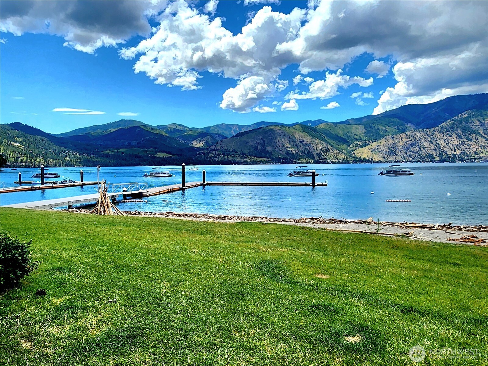 1 Beach 537-Q , Manson, WA 98831