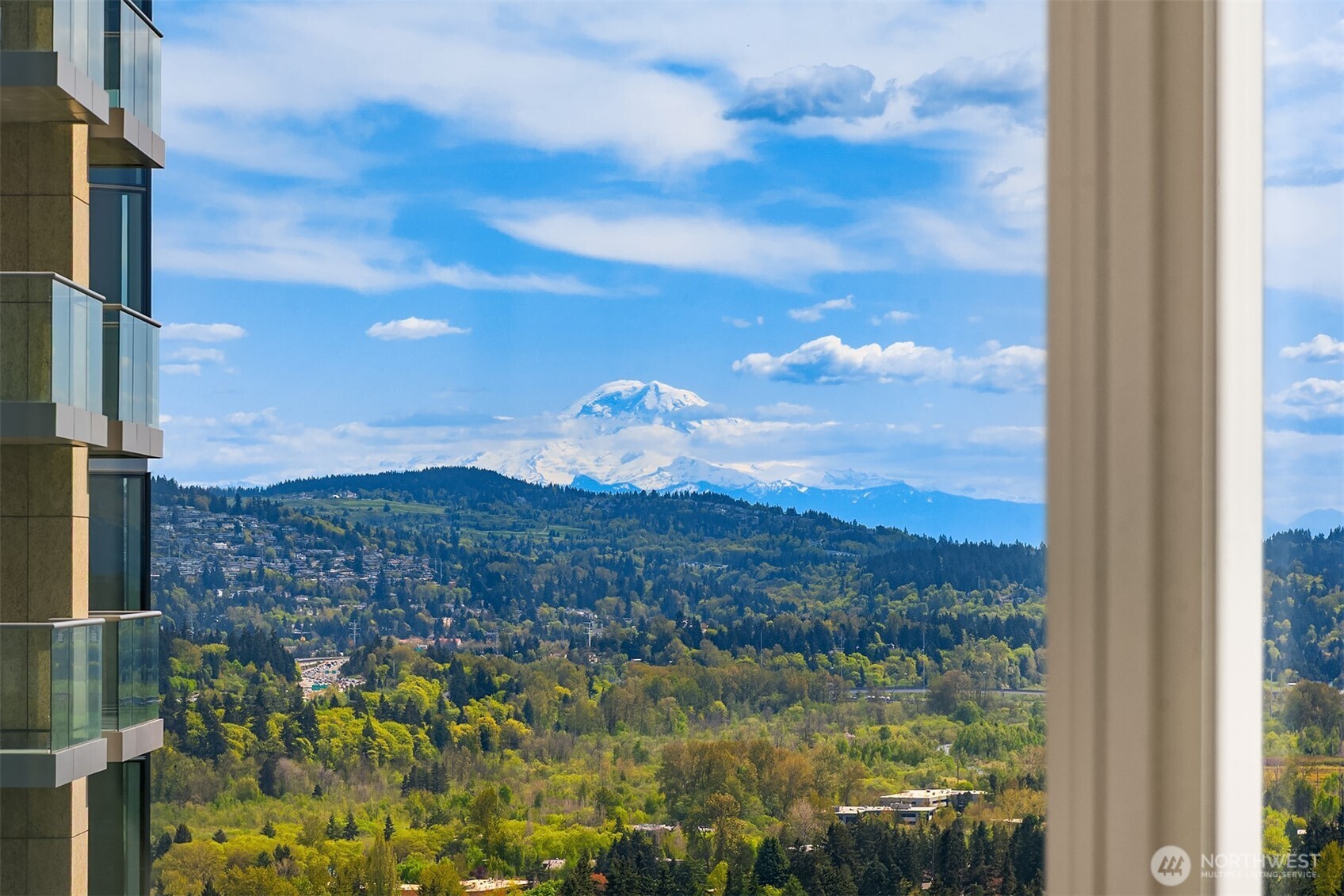 500 106th Avenue NE #3211, Bellevue, WA 98004