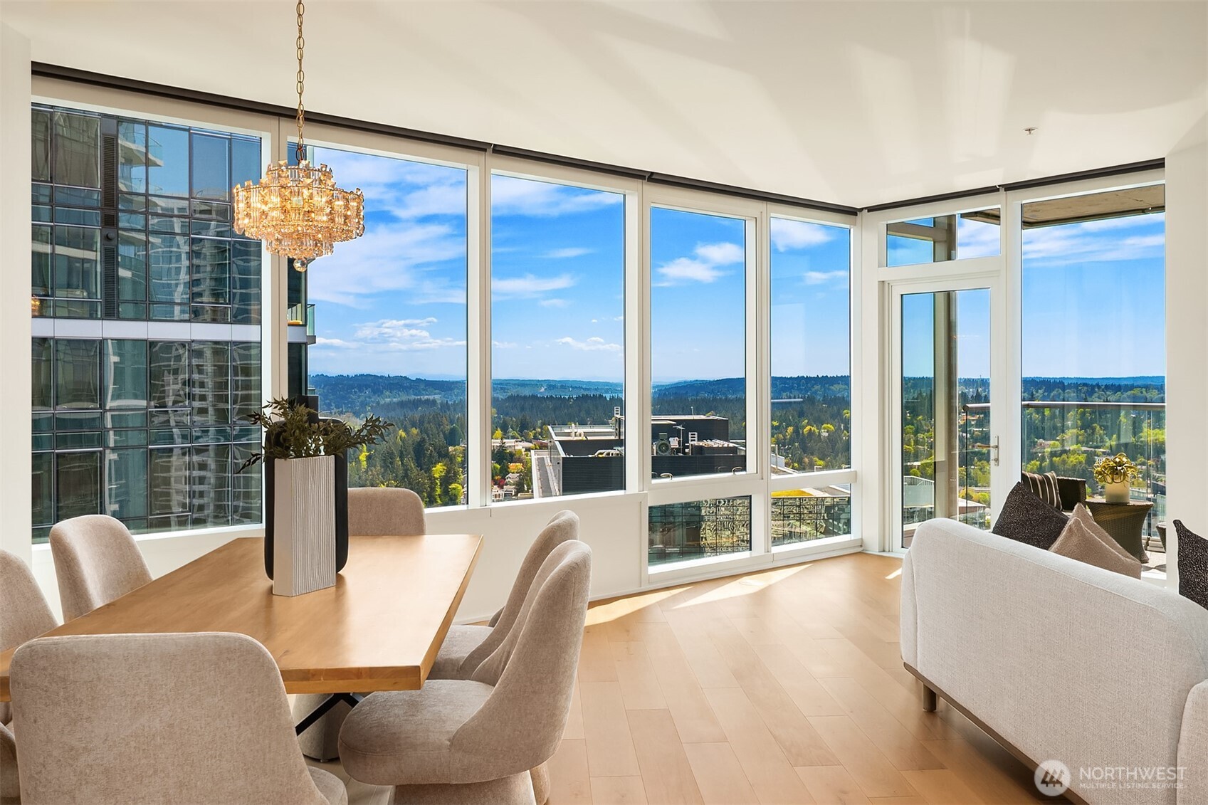 500 106th Avenue NE #3211, Bellevue, WA 98004