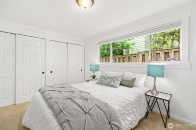10758 Ashworth Avenue N, Seattle, WA 98133 - Photo 19