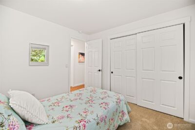 10758 Ashworth Avenue N, Seattle, WA 98133 - Photo 24