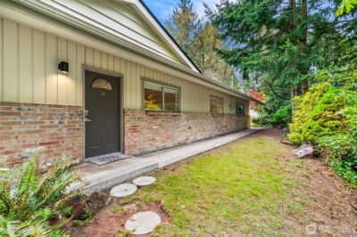 10758 Ashworth Avenue N, Seattle, WA 98133 - Photo 1