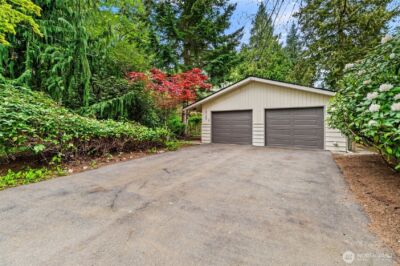 10758 Ashworth Avenue N, Seattle, WA 98133 - Photo 31