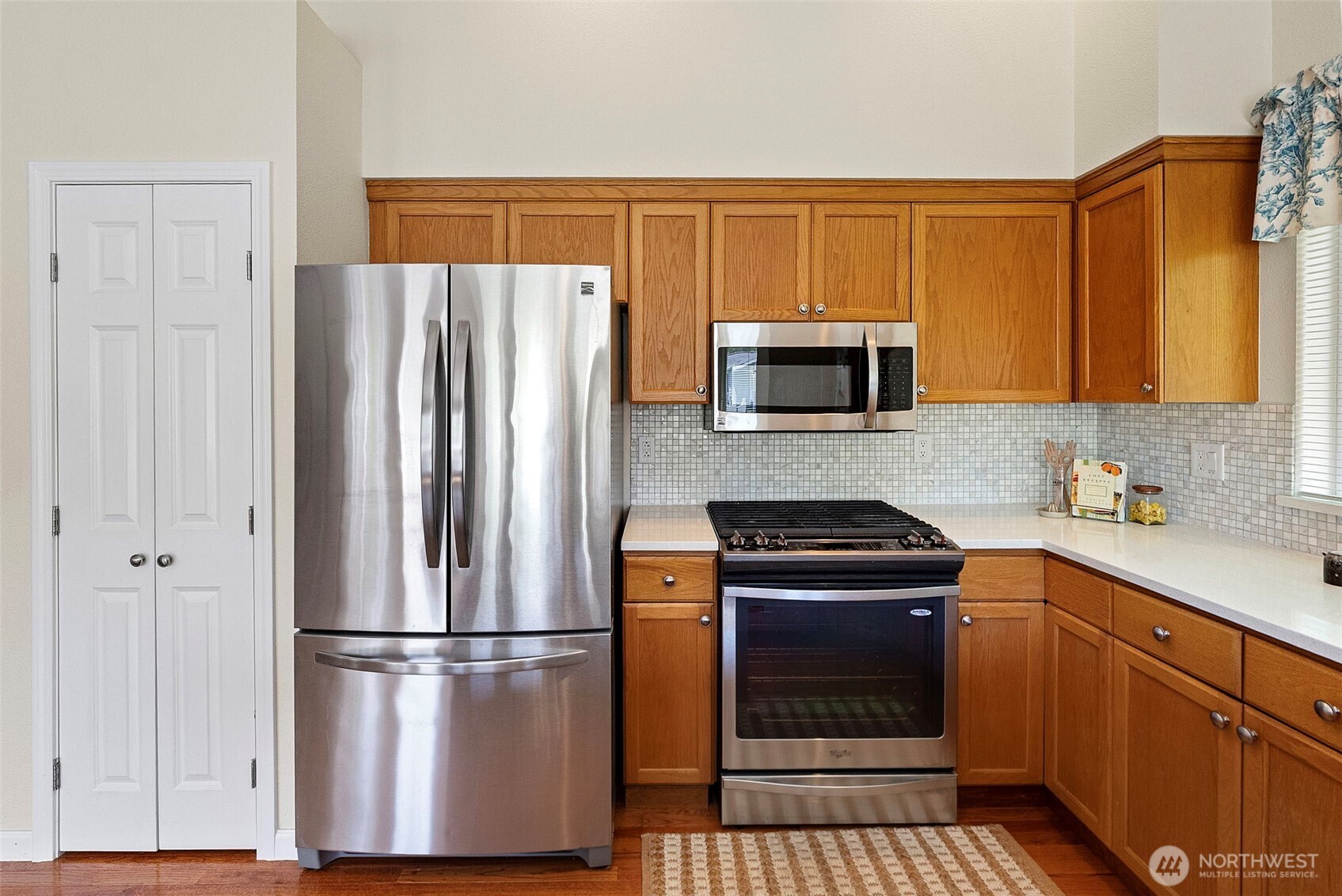 902 NW Leisure Lane , Bremerton, WA 98311