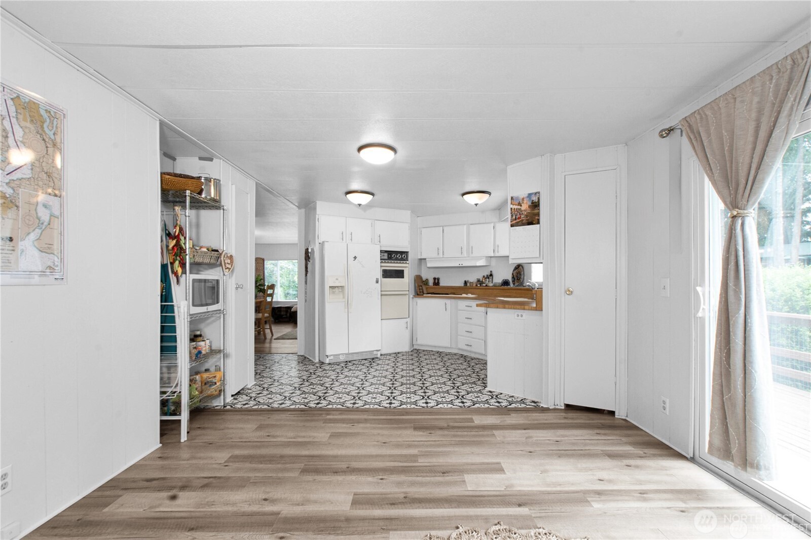 10029 Whitecap Drive NE, Olympia, WA 98502