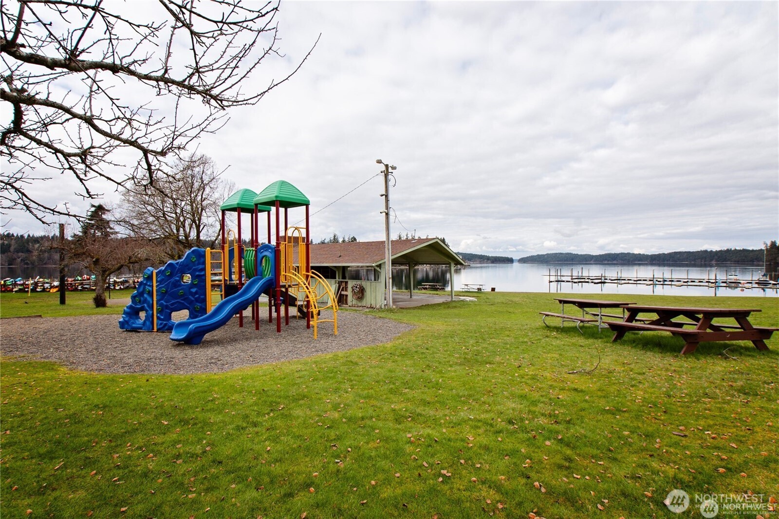 10029 Whitecap Drive NE, Olympia, WA 98502
