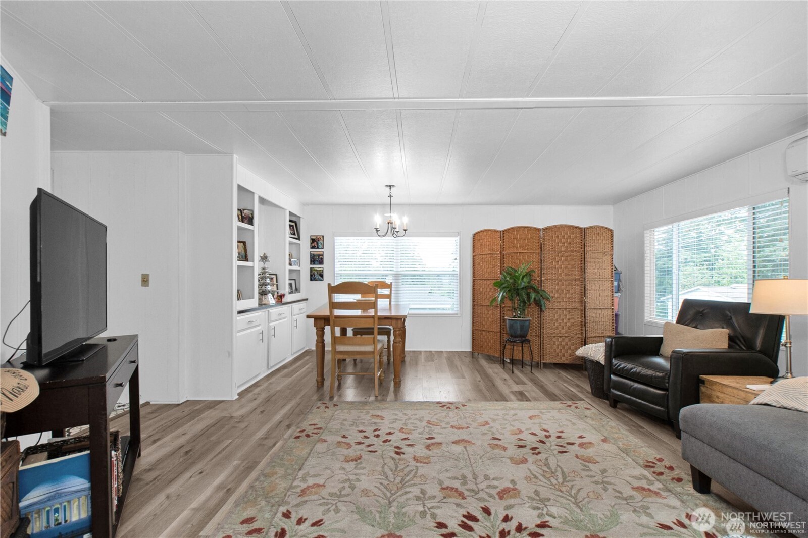 10029 Whitecap Drive NE, Olympia, WA 98502
