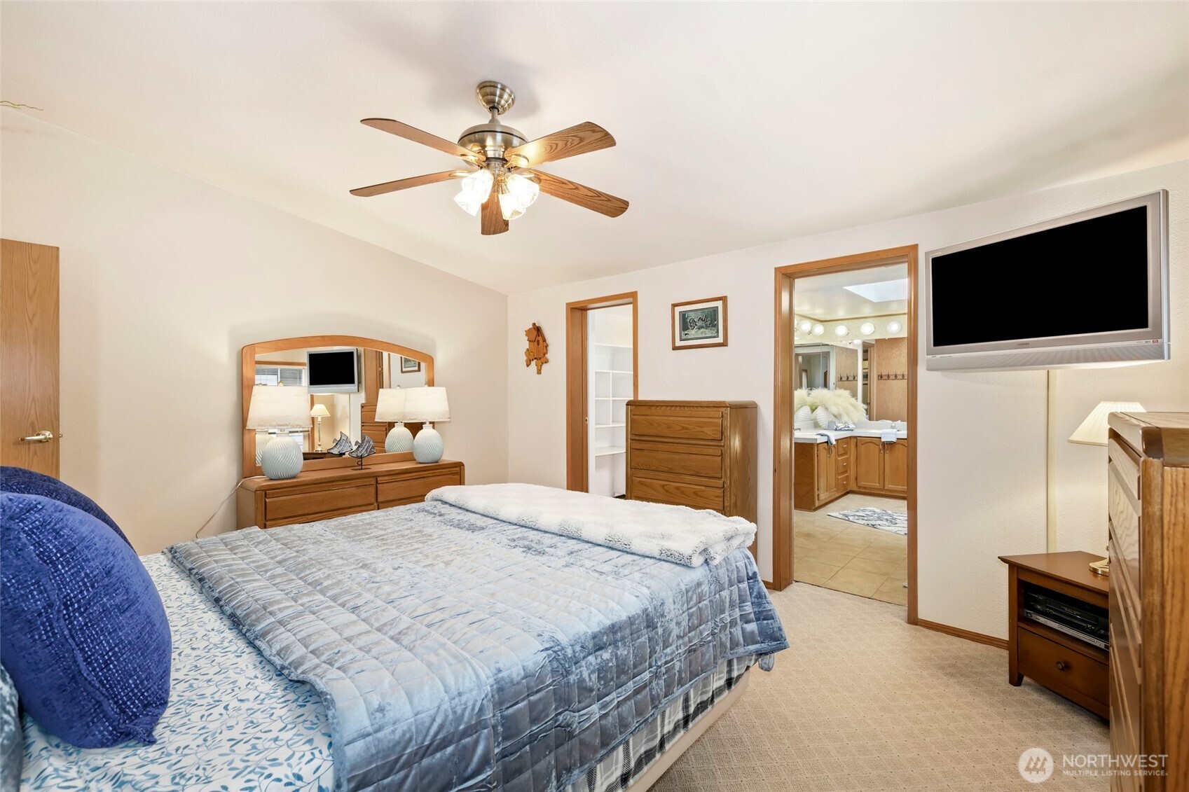 11116 Matthews Way , Anderson Island, WA 98303