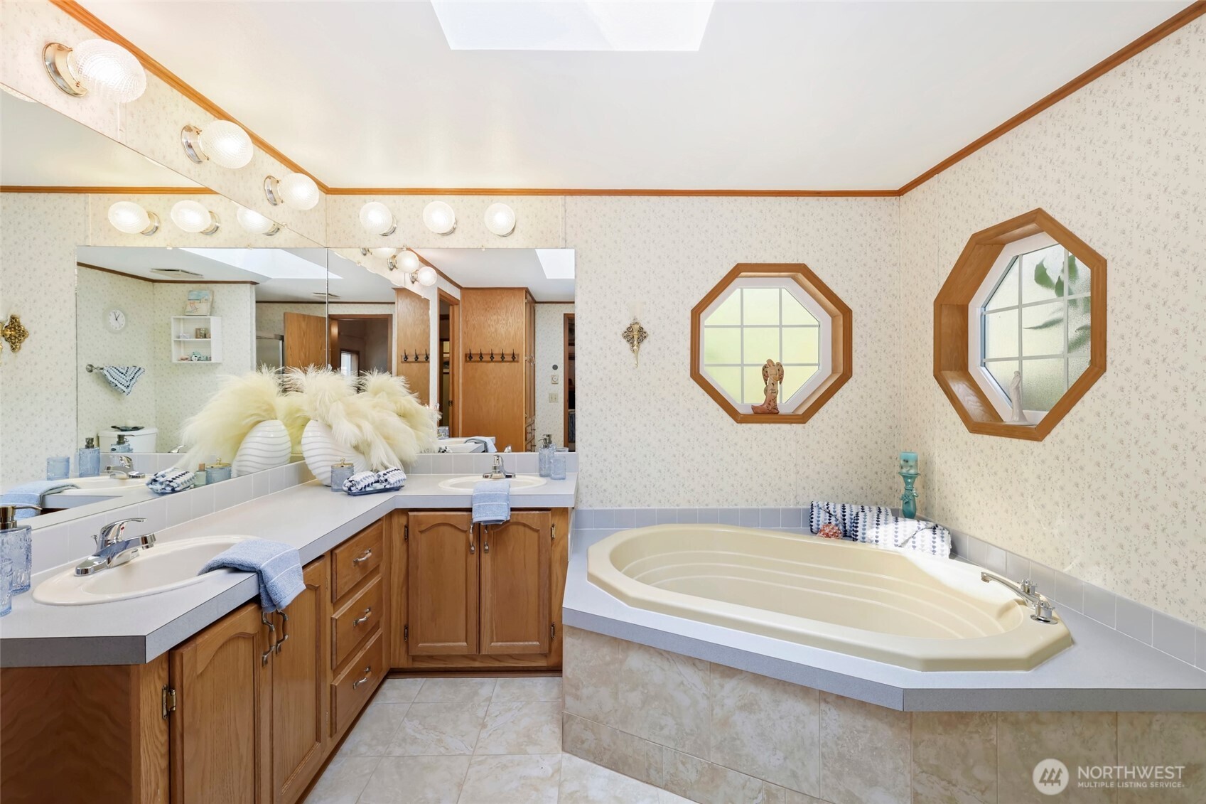 11116 Matthews Way , Anderson Island, WA 98303