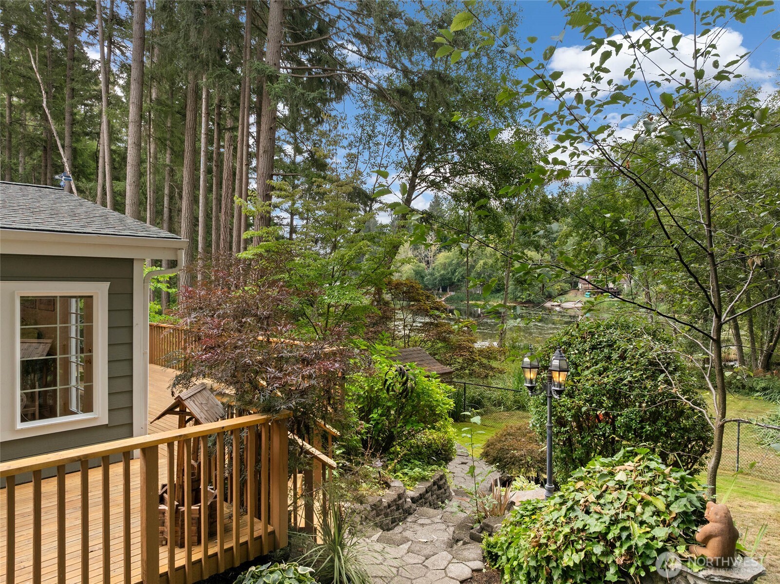 11116 Matthews Way , Anderson Island, WA 98303