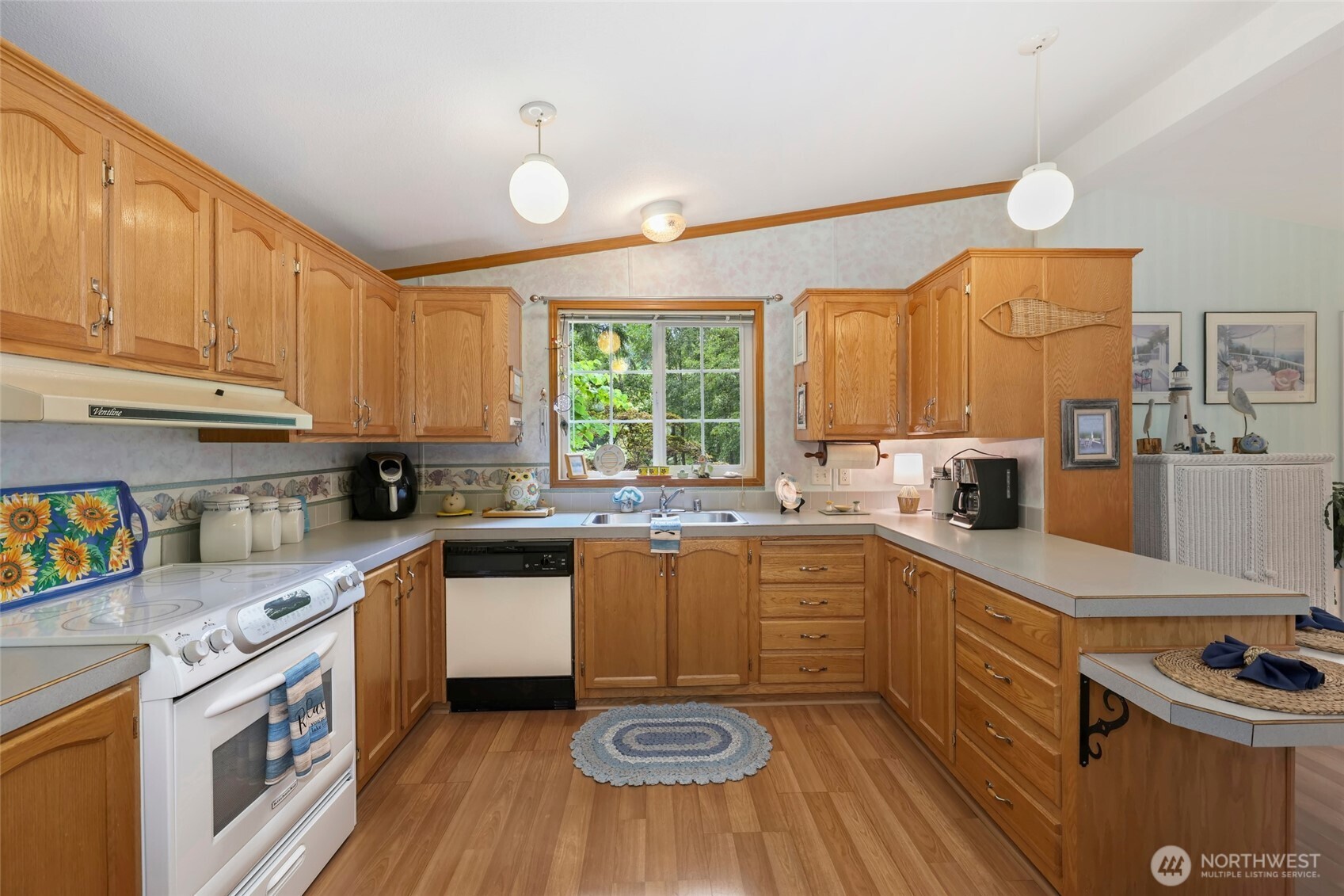 11116 Matthews Way , Anderson Island, WA 98303