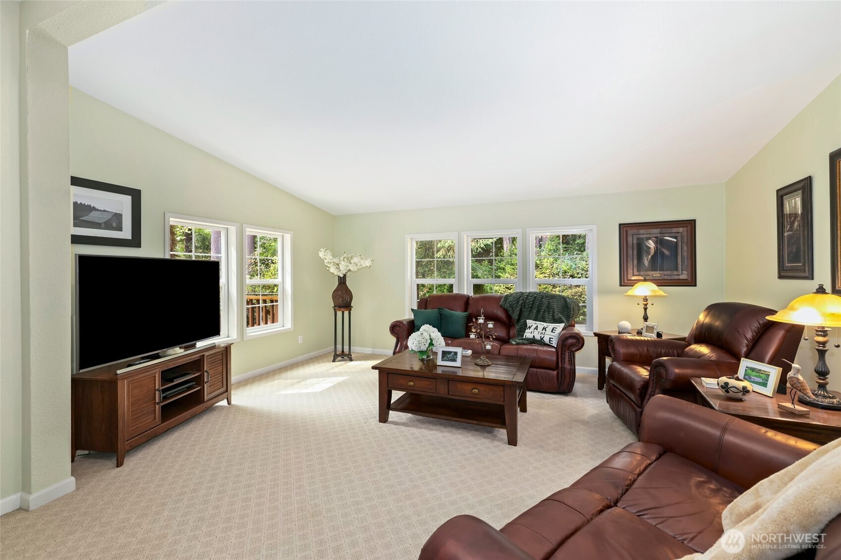11116 Matthews Way , Anderson Island, WA 98303