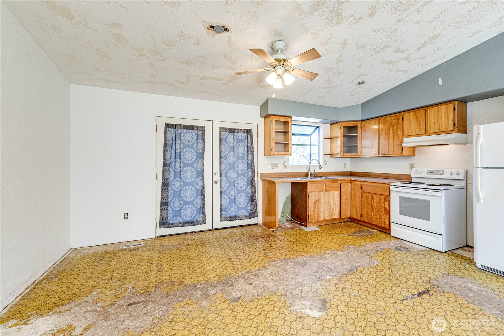 3962 Deer Park Road , Port Angeles, WA 98362