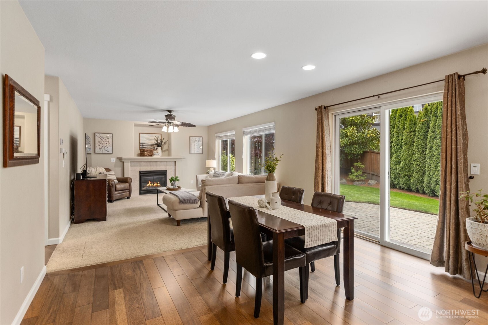 20025 SE 260th Place , Covington, WA 98042