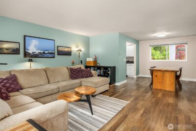 8442 NE 141st Street , Kirkland, WA 98034 - Photo 3