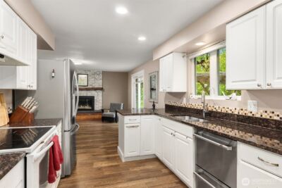 8442 NE 141st Street , Kirkland, WA 98034 - Photo 5