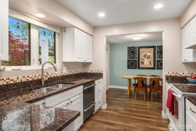 8442 NE 141st Street , Kirkland, WA 98034 - Photo 6