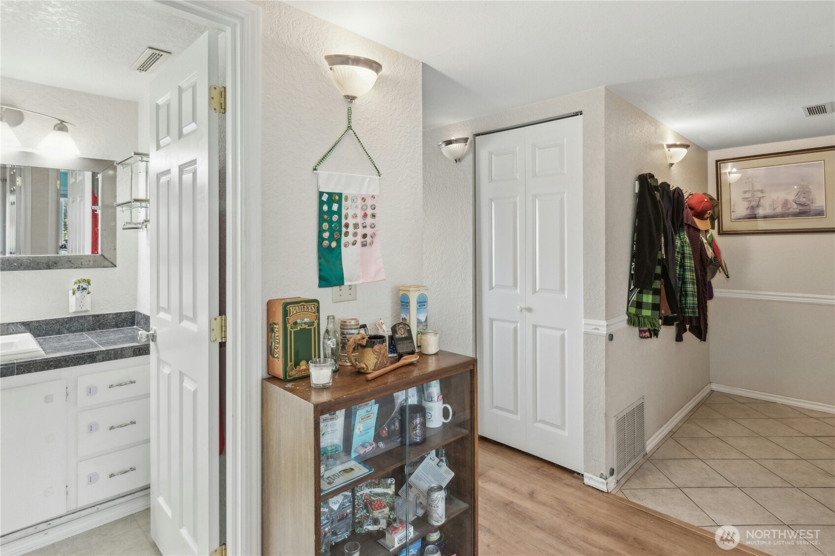 270 SE Barrington Drive #B203, Oak Harbor, WA 98277