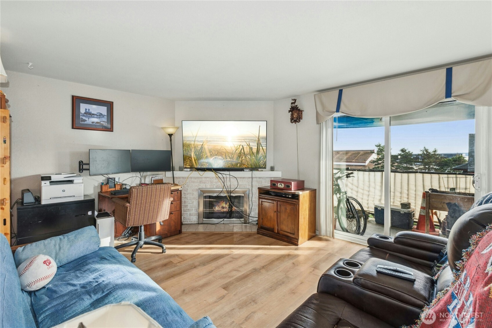 270 SE Barrington Drive #B203, Oak Harbor, WA 98277