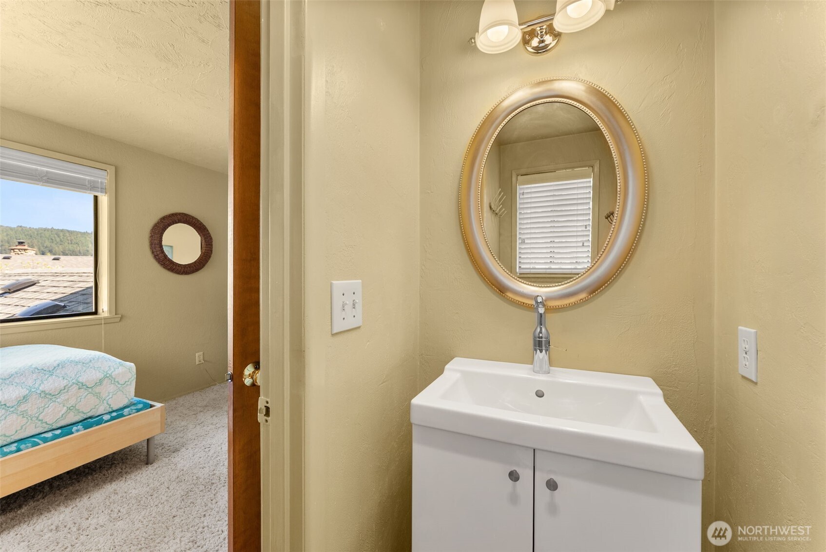 8331 E State Route 106 , Union, WA 98592