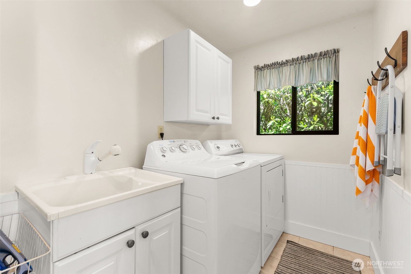 8331 E State Route 106 , Union, WA 98592