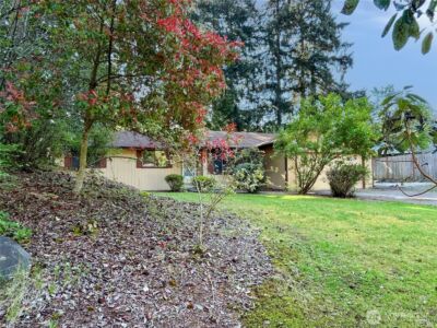 7305 38th Loop SE, Lacey, WA 98503 - Photo 2