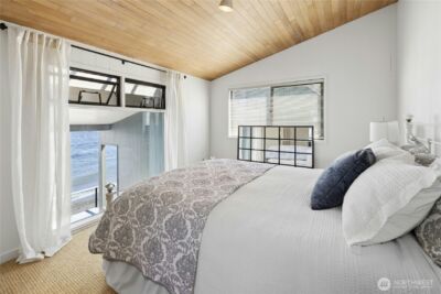 15636 Point Monroe Drive NE, Bainbridge Island, WA 98110 - Photo 11