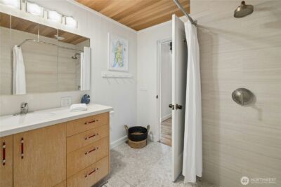 15636 Point Monroe Drive NE, Bainbridge Island, WA 98110 - Photo 10
