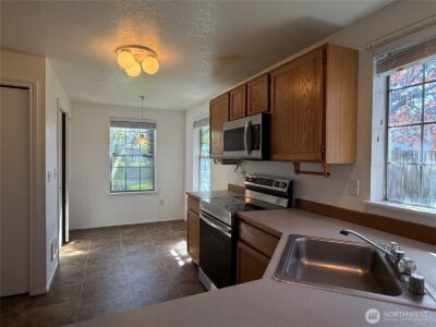 23960 58th Court #D-1, Kent, WA 99032 - Photo 2